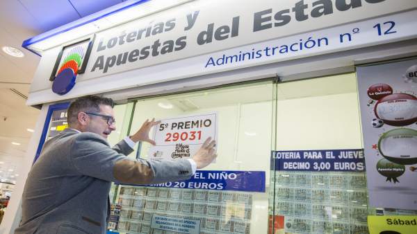 Un quinto premio ha caído en la capital onubense. Un quinto premio ha caído en la capital onubense.