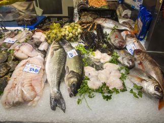 Pescadería en el mercado
