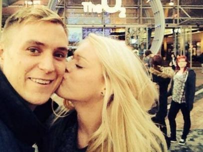 Jason Francis y Alice Robinson