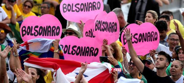 Bolsonaro parte hacia el Congreso para asumir la Presidencia de Brasil