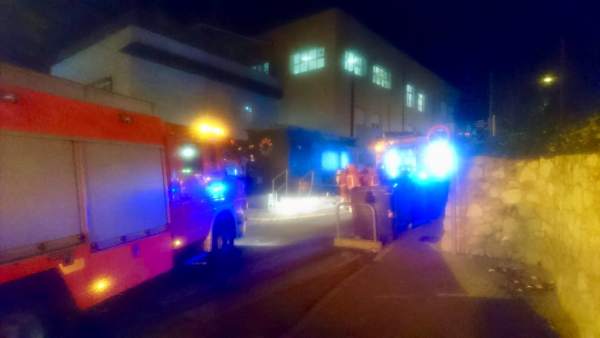 Una ferida greu per cremades i altres 19 per inhalació de fum en cremar un matalàs en una residència d'Alzira Una ferida greu per cremades i altres 19 per inhalació de fum en cremar un matalàs en una residència d'Alzira
