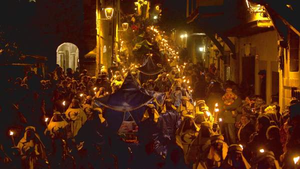 El transcurso de la Cabalgata de Reyes por la Bajada del Cantón El transcurso de la Cabalgata de Reyes por la Bajada del Cantón