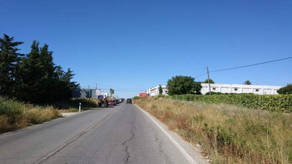 Carretera que une Sanlúcar con Chipiona por el tramo del hospital Carretera que une Sanlúcar con Chipiona por el tramo del hospital