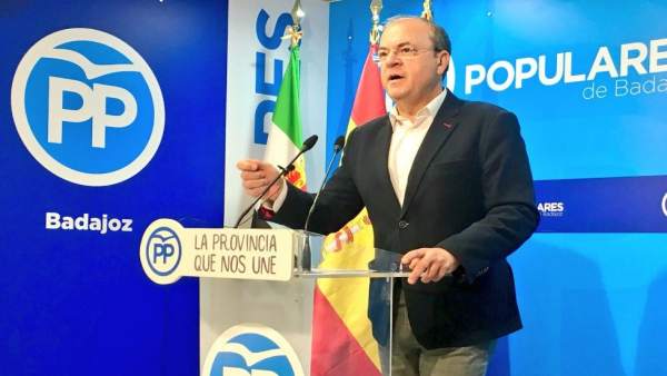 Monago en rueda de prensa este miércoles en Badajoz Monago en rueda de prensa este miércoles en Badajoz