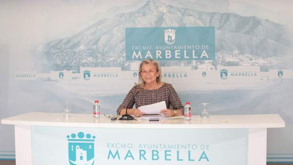 María Francisca Caracuel en rueda de prensa María Francisca Caracuel en rueda de prensa