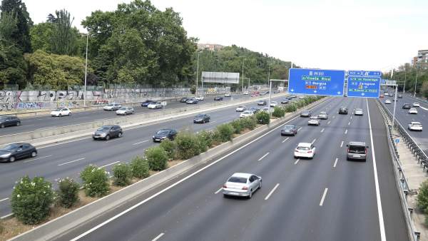 Fotos de recurso de coches, taxis, VTC, gruas, tráfico, carreteras, autovías Fotos de recurso de coches, taxis, VTC, gruas, tráfico, carreteras, autovías