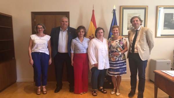 Representantes de UPA y del Gobierno. Representantes de UPA y del Gobierno.