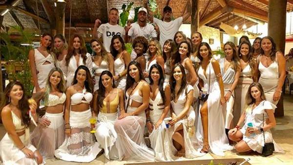 Neymar en su fiesta Neymar en su fiesta