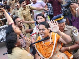 Protestas por el acceso de mujeres al templo de Sabarimala, en Kerala (India)