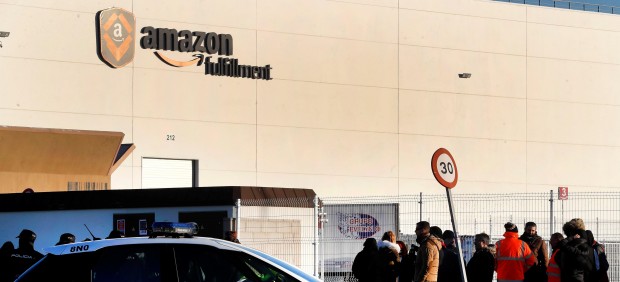 Huelga de los trabajadores de Amazon en plena campaña de Reyes.