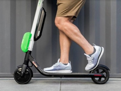 Un patinete eléctrico en imagen de archivo