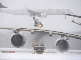 Nieve en aeropuertos de Alemania