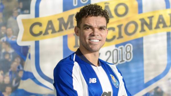 Pepe, con la camiseta del Oporto. Pepe, con la camiseta del Oporto.