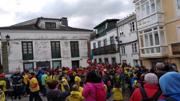 MOVILIZACIÓN ALCOA EN VEGADEO MOVILIZACIÓN ALCOA EN VEGADEO