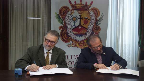 Firma convenio Colegio de Abogados con AECC Firma convenio Colegio de Abogados con AECC