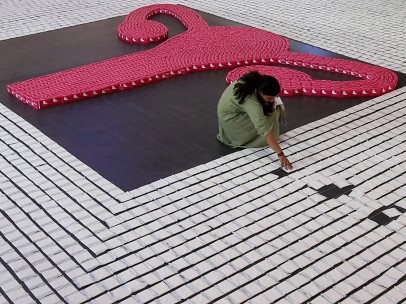 Útero hecho con compresas en India