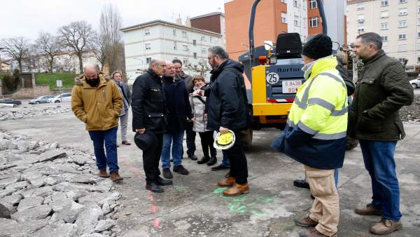 Mazón supervisa varias obras en ejecución en Reinosa Mazón supervisa varias obras en ejecución en Reinosa