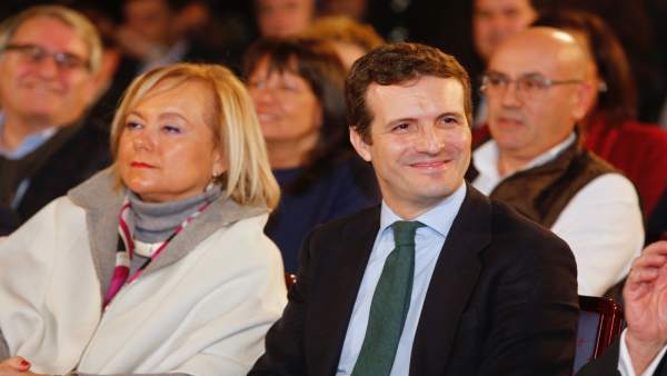 Pablo Casado junto a Mercedes Fernández Pablo Casado junto a Mercedes Fernández