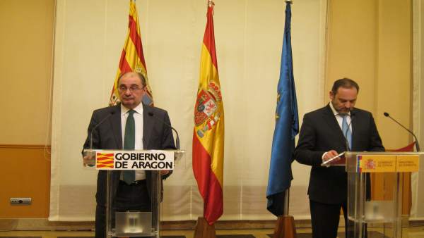 El Presidente De Aragón Y El Ministro De Fomento El Presidente De Aragón Y El Ministro De Fomento