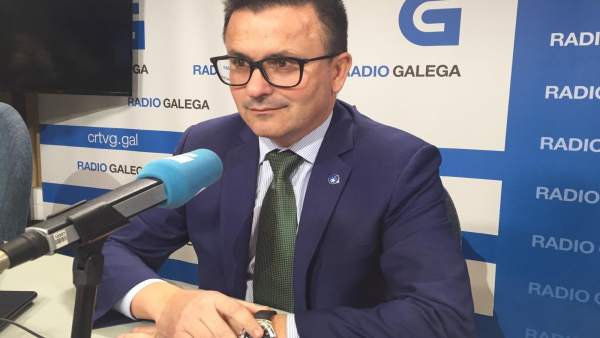El conselleiro do Medio Rural, José González, en una entrevista en Radio Galega El conselleiro do Medio Rural, José González, en una entrevista en Radio Galega