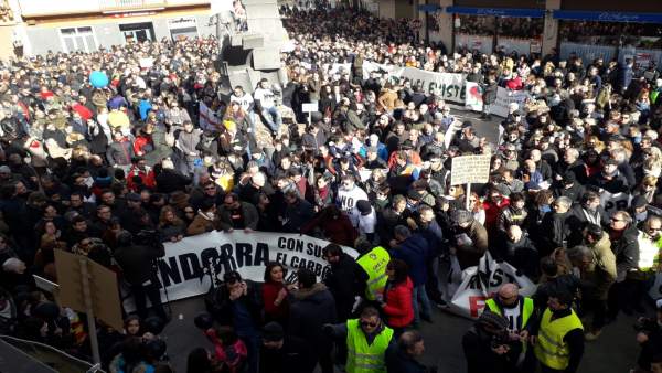 Manifestación este sábado en Andorra (Teruel). Manifestación este sábado en Andorra (Teruel).
