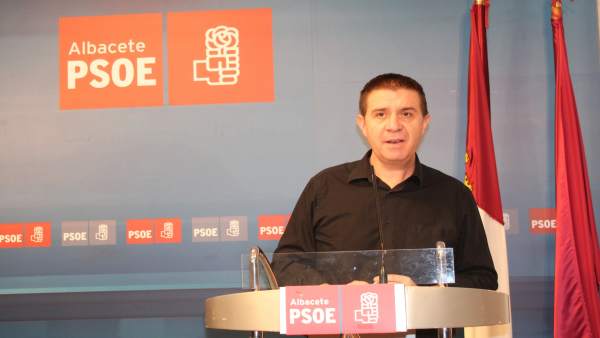 El secretario general del PSOE en Albacete, Santiago Cabañero El secretario general del PSOE en Albacete, Santiago Cabañero