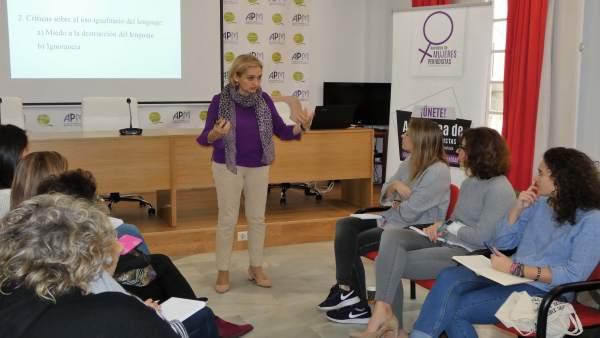 Taller lenguaje inclusivo. Asamblea de Mujeres Periodistas APM Taller lenguaje inclusivo. Asamblea de Mujeres Periodistas APM