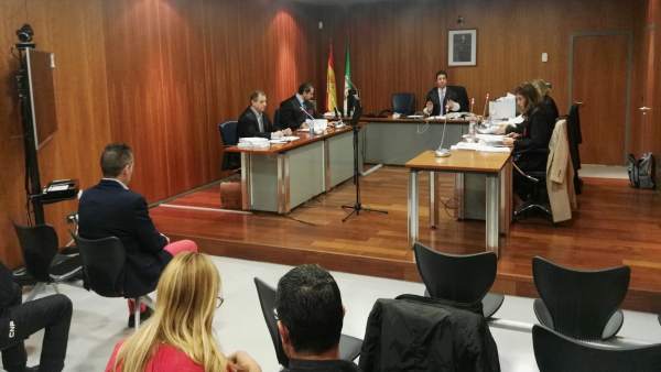 Juicio a guardia civil por accidente en la A-7 Juicio a guardia civil por accidente en la A-7
