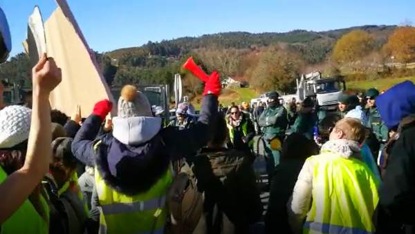 Animalistas contra los campeonatos de caza de zorro en la protesta del sábado Animalistas contra los campeonatos de caza de zorro en la protesta del sábado