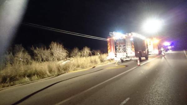 Intervención de los bomberos en el accidente Intervención de los bomberos en el accidente