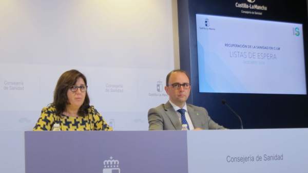 La directora gerente del Sescam en rueda de prensa La directora gerente del Sescam en rueda de prensa