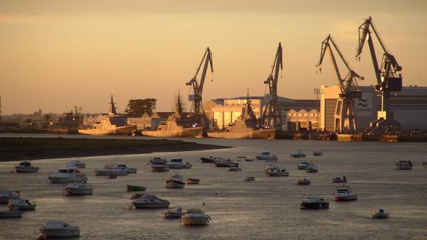 Astilleros de Navantia en San Fernando (Cádiz) Astilleros de Navantia en San Fernando (Cádiz)