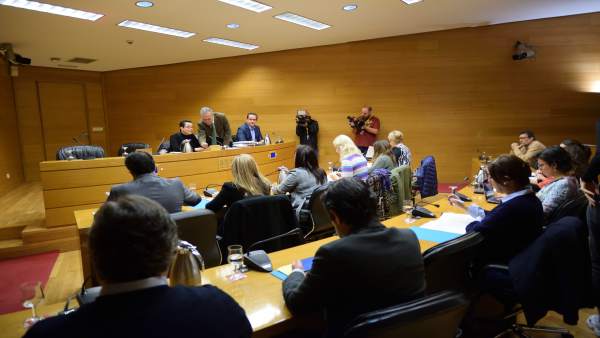 S'estudiaran accions contra els que no compareguen en la comissió sobre finançament de PSPV i Bloc S'estudiaran accions contra els que no compareguen en la comissió sobre finançament de PSPV i Bloc