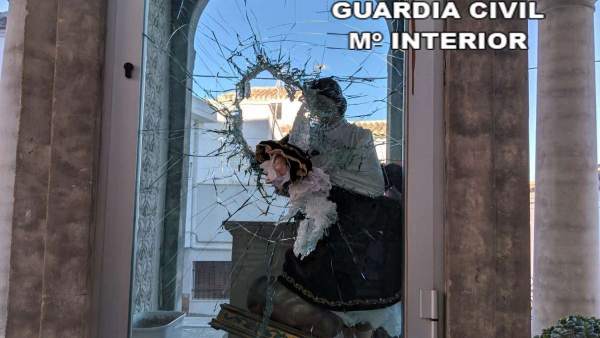 Imagen de la Virgen del Carmen de Purchena dañada Imagen de la Virgen del Carmen de Purchena dañada
