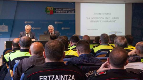Jornada 'Inspección en el Juego: Menores y horarios' en arkaute Jornada 'Inspección en el Juego: Menores y horarios' en arkaute
