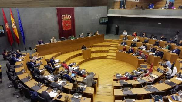 Debate sobre el Estado de la Comunidad en el Parlamento de Navarra. Debate sobre el Estado de la Comunidad en el Parlamento de Navarra.