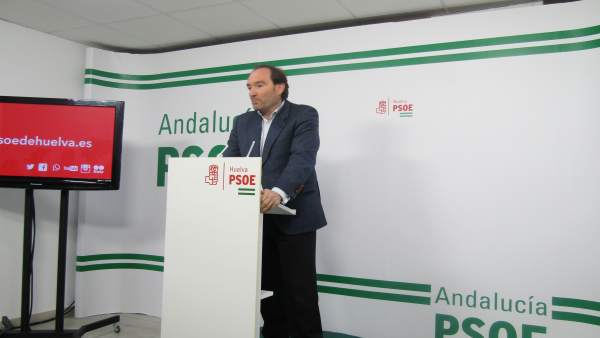 José Fernánden durante la rueda de prensa. José Fernánden durante la rueda de prensa.