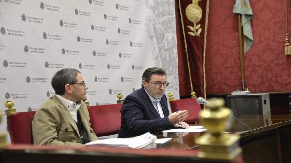 Rueda de prensa en el Ayuntamiento de Granada Rueda de prensa en el Ayuntamiento de Granada