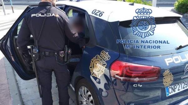 Un coche patrulla de la Policía Nacional Un coche patrulla de la Policía Nacional