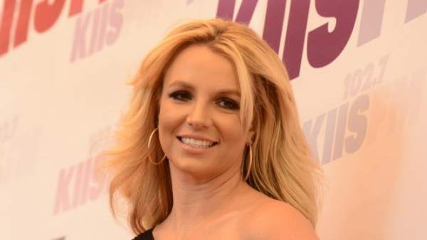 Britney Spears posando Britney Spears posando