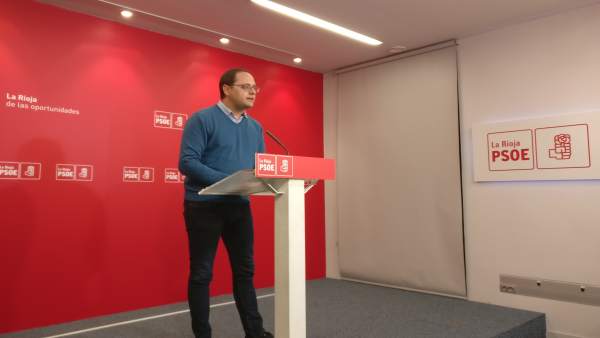 El diputado nacional del PSOE, César Luena en comparecencia de prensa El diputado nacional del PSOE, César Luena en comparecencia de prensa