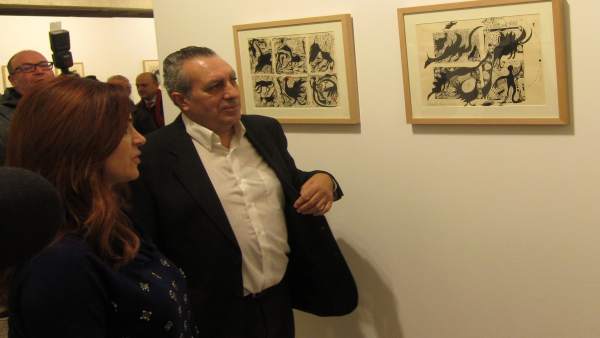 Silvia Clemente, junto al artista Adolfo Alonso Ares Silvia Clemente, junto al artista Adolfo Alonso Ares