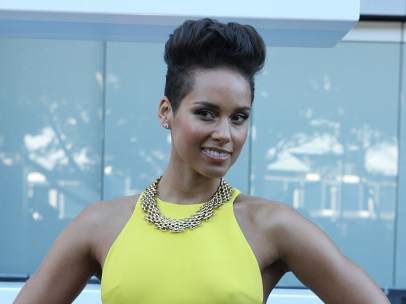 Alicia Keys asistiendo a los Premios Aria