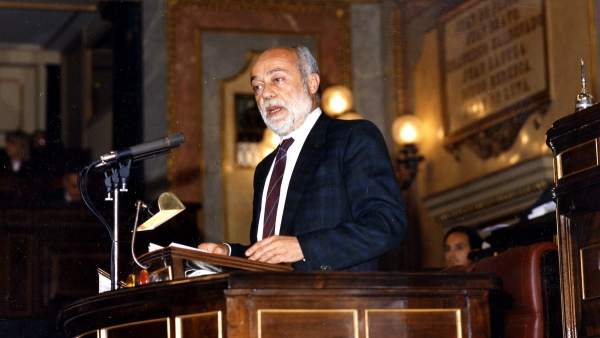 Eduardo Martín Toval Eduardo Martín Toval