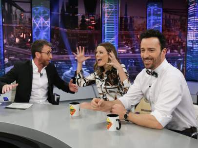 Pablo Puyol y Adriana Torrebejano, en 'El hormiguero'.