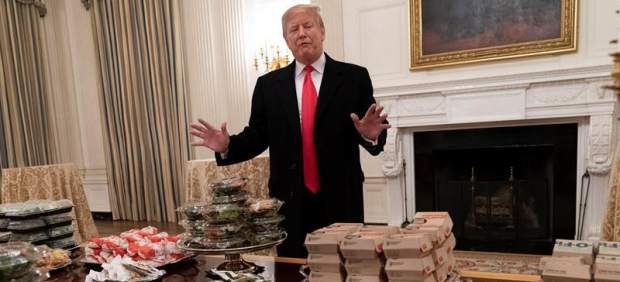Trump ofrece comida rápida en la Casa Blanca