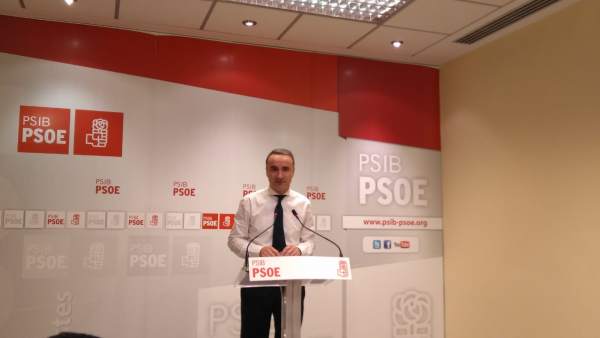 Pere Joan Pons, diputado socialista Pere Joan Pons, diputado socialista