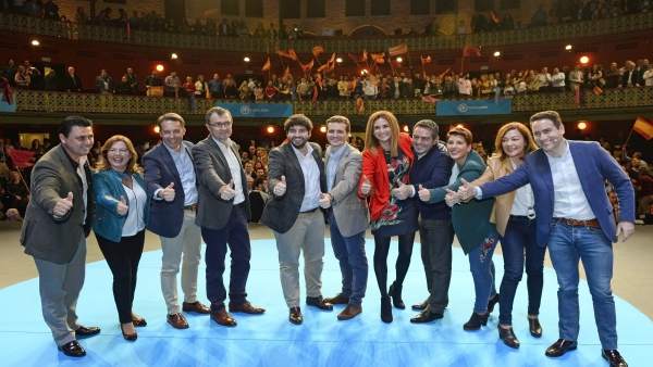 Casado arropa en Murcia a López Miras y Ballesta como candidatos Casado arropa en Murcia a López Miras y Ballesta como candidatos