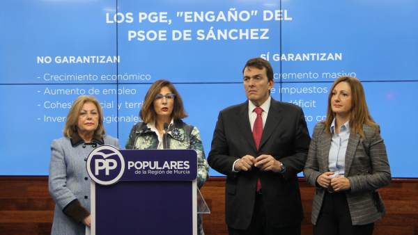 Borrego junto al resto de diputados nacionales del PP por Murcia Borrego junto al resto de diputados nacionales del PP por Murcia