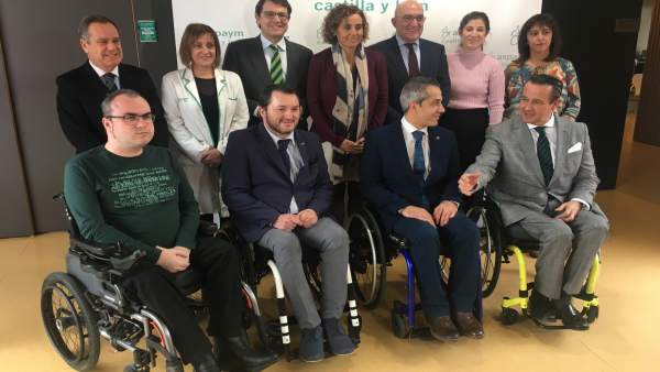 Valladolid.- Montserrat, con Mañueco y Carnero en Asapym Valladolid.- Montserrat, con Mañueco y Carnero en Asapym